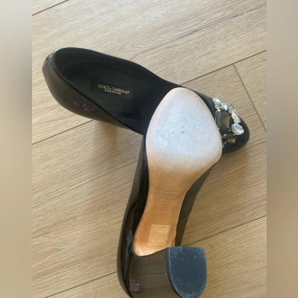 Dolce & Gabbana
Patent Leather Floral embellished Pumps size 38 - Picture 3 of 4